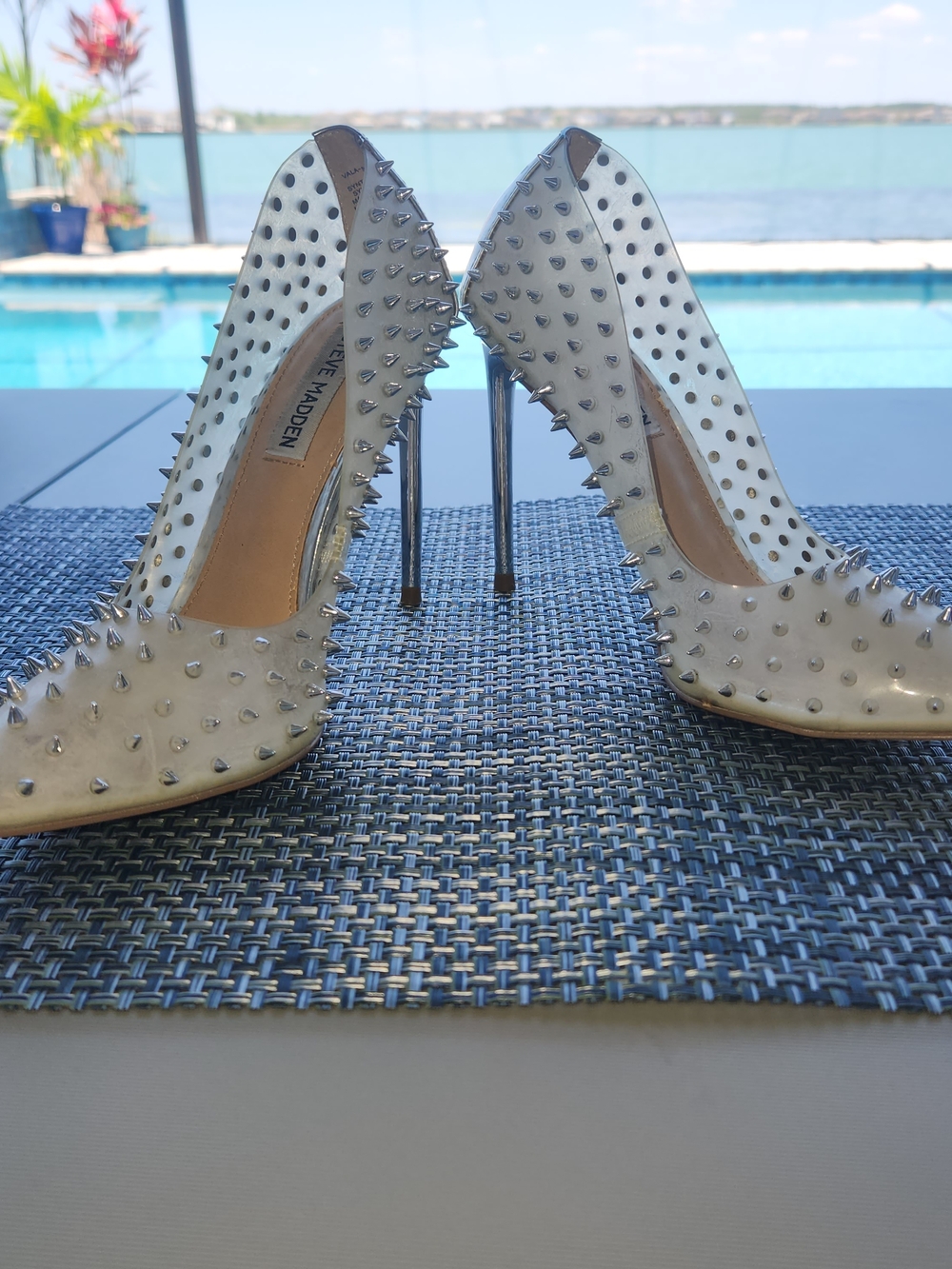 Steve Madden White Spiked Stiletto Pumps with Silver Spikes